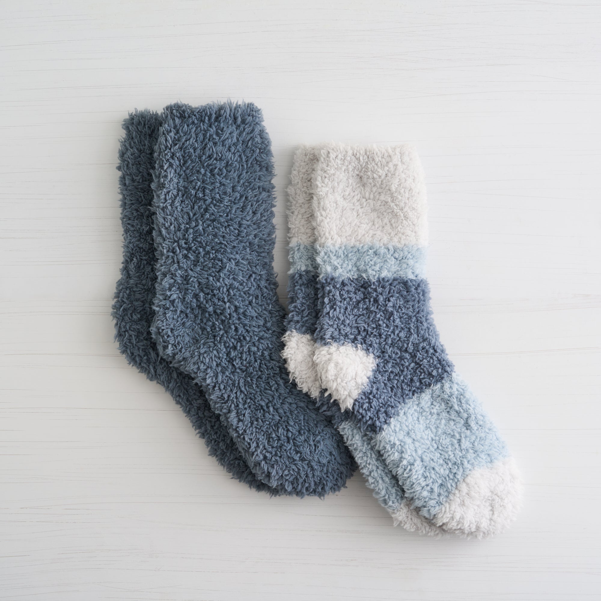 Womens Colorblock Furry Foam Crew Sock - 2PK