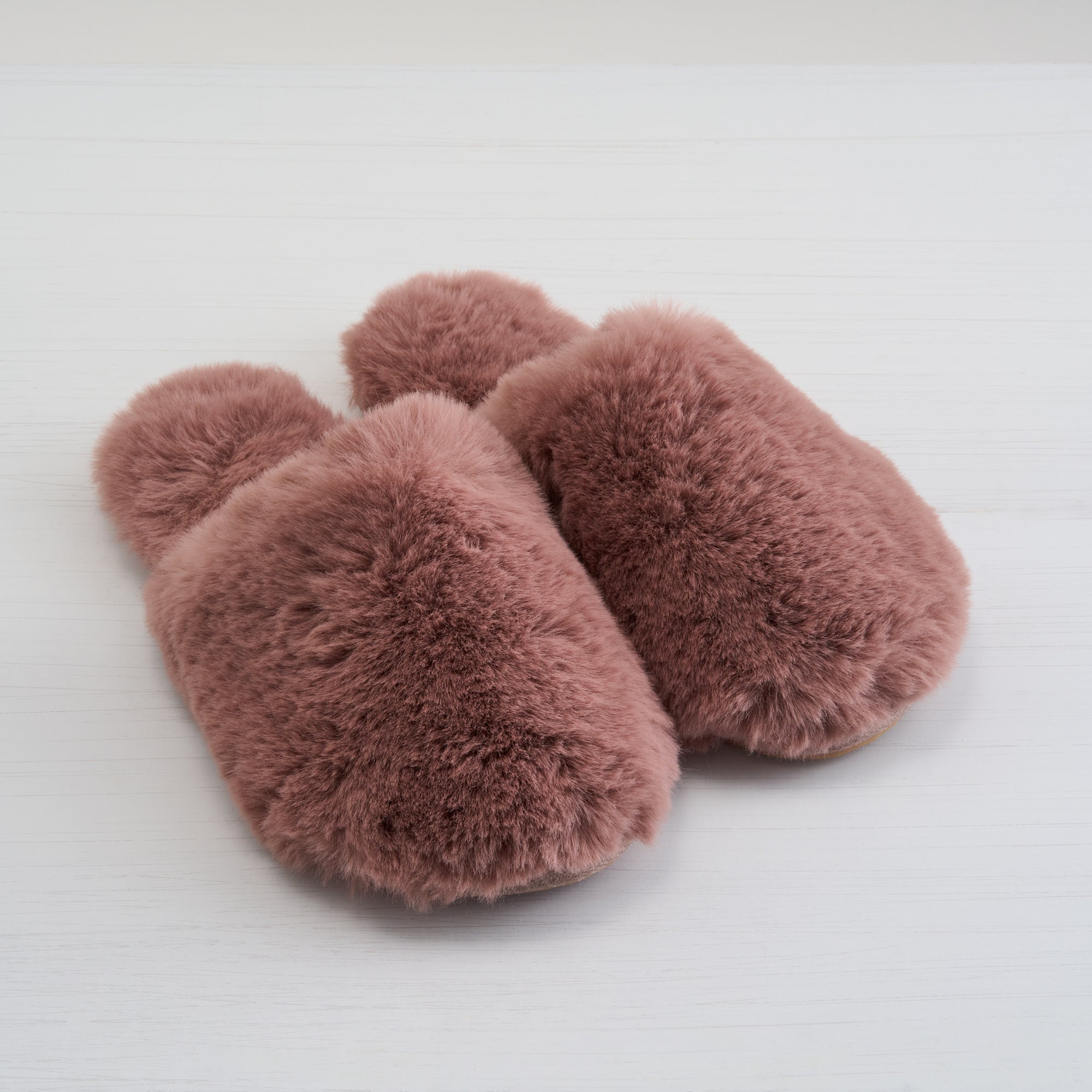 Pink faux fur slippers hot sale